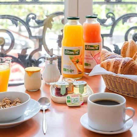 Hotel De La Tour Париж Екстериор снимка